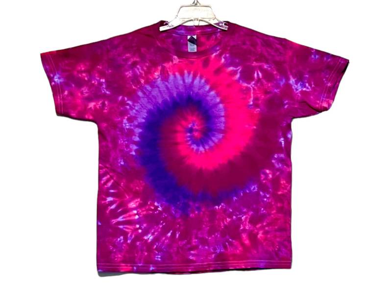 Tie Dye Kinder Shirt | Lila & Rosa Spiralklebeschablone Jugendgrößen 2-4T Xs 6-8 Small 10-12 Medium 14-16 Large 18-20 Xl Handgefertigte Kleidung von PsychedelicCircus
