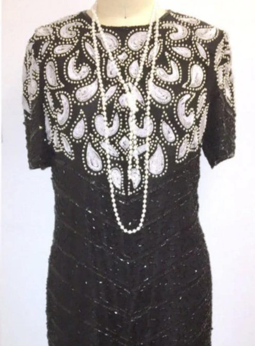 Sz Large Perlen Flapper Dress Schwarz Weißes Pailletten Fransenkleid Seide - Stenay- Gatsby 80Er Jahre 1980Er Macht 1920Er Stil Gr. L Sz Large Perlen Flapper Dress Schwarz Weißes Pailletten Fransenkleid Seide - Stenay- Gatsby 80Er Jahre 1980Er Macht 1920Er Stil Gr. L von PsychedelicPinup