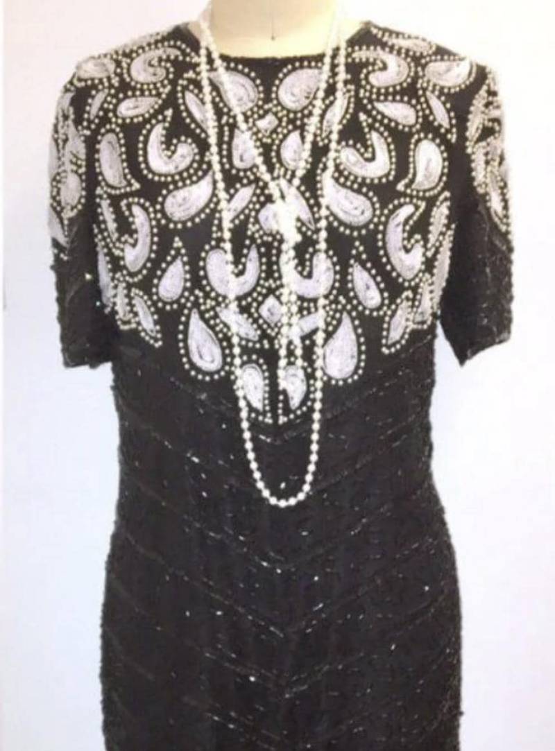 Sz Large Perlen Flapper Dress Schwarz Weißes Pailletten Fransenkleid Seide - Stenay- Gatsby 80Er Jahre 1980Er Macht 1920Er Stil Gr. L Sz Large Perlen Flapper Dress Schwarz Weißes Pailletten Fransenkleid Seide - Stenay- Gatsby 80Er Jahre 1980Er Macht 1920Er Stil Gr. L von PsychedelicPinup