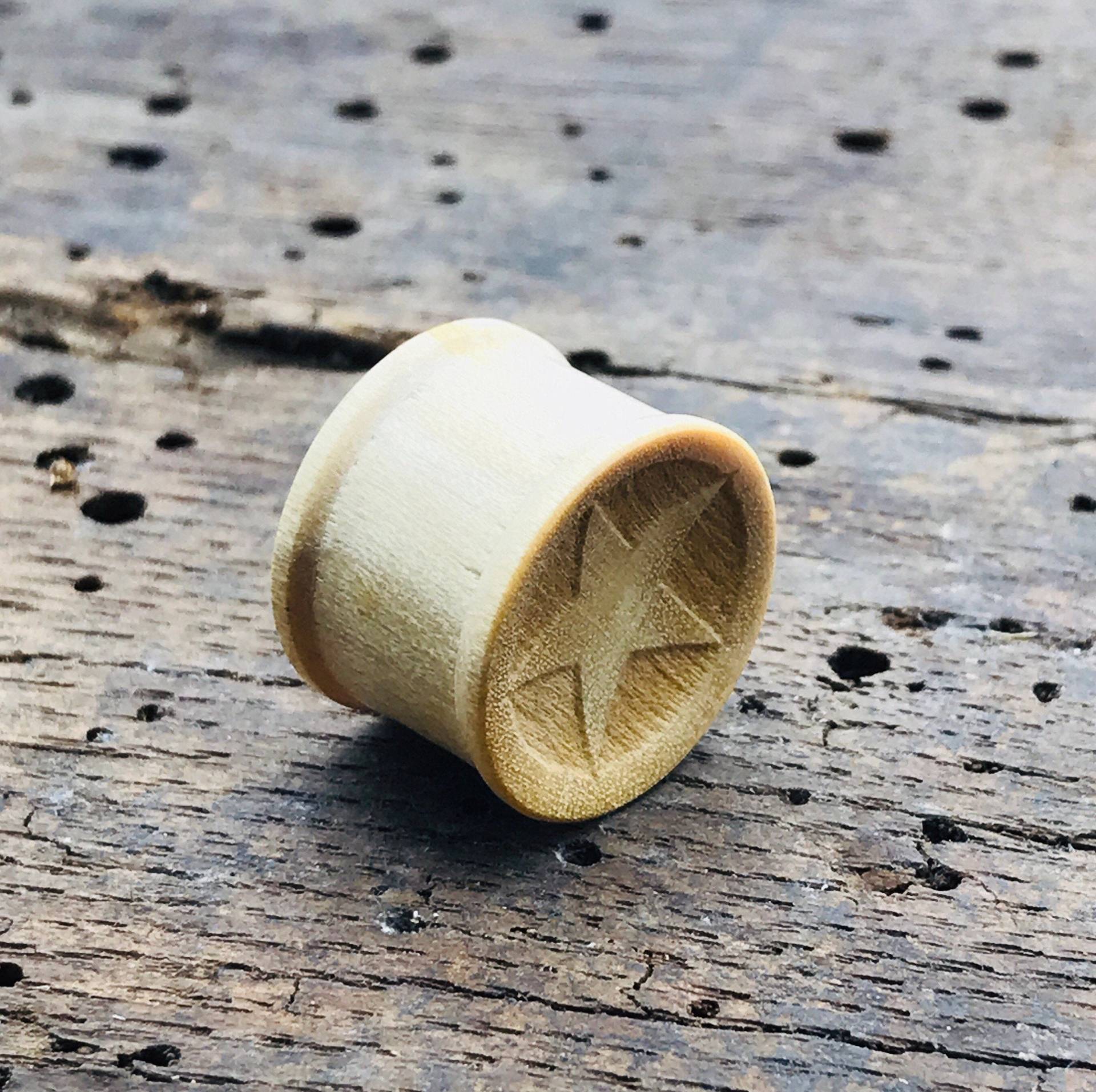 stecker Tunnel Holzstecker Dilatatore in Legno Espansore Piercing Armaturen Ohrstecker stecker Tunnel Holzstecker Dilatatore in Legno Espansore Piercing Armaturen Ohrstecker von PsychedelicShopStore