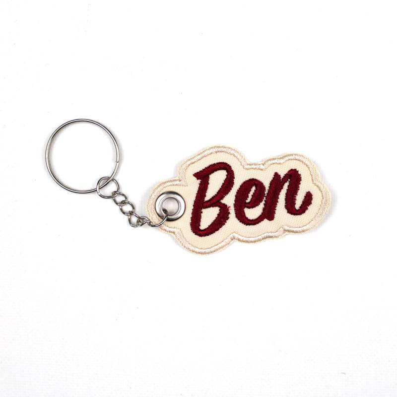 Personalisierter Name Schlüsselanhänger Individuell Gestickter Anhänger Als Geschenk Für Mama, Papa Oder Die Familie von PtchsDE