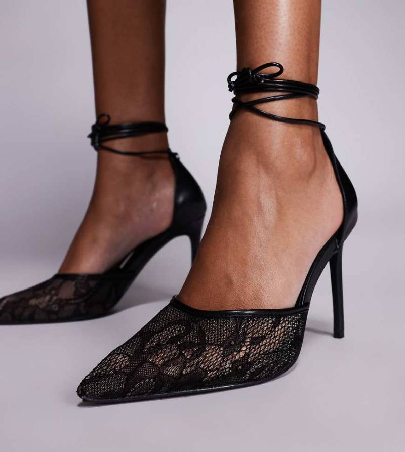 Public Desire Wide Fit - Absatz-Schuhe in Schwarz aus Spitze mit Schnürung, weite Passform von Public Desire Wide Fit