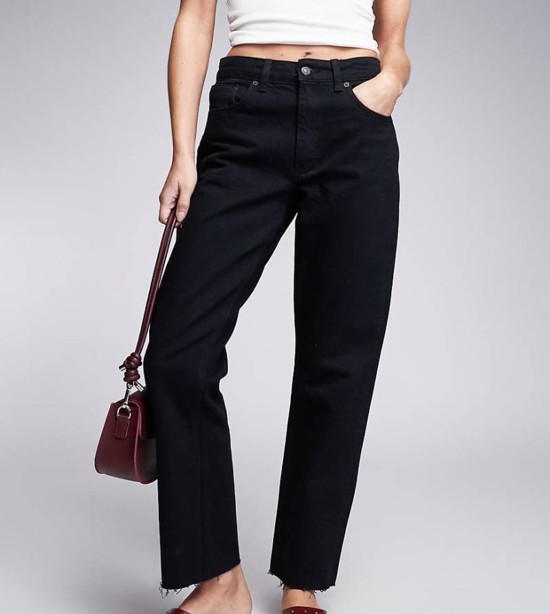 Public Desire Wide Fit - Camille - Mit Nieten besetzte, flache Mules in Weinrot, in weiter Passform von Public Desire Wide Fit