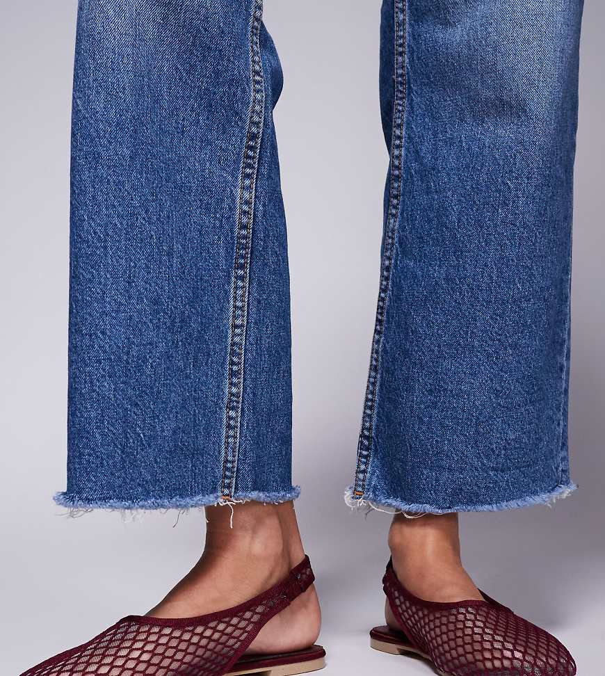 Public Desire Wide Fit - Lost Angel - Slingback-Ballerinas in Beerenrot aus Netzstoff mit hohem Schuhblatt von Public Desire Wide Fit