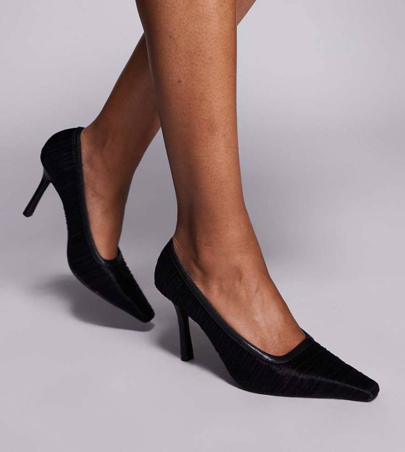 Public Desire Wide Fit - Salty - Pumps in Schwarz aus gerafftem Tüll von Public Desire Wide Fit