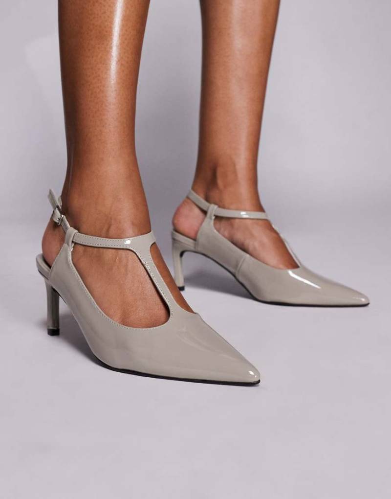 Public Desire - Grace - Schuhe in grauer Lackoptik mit Kitten-Absatz von Public Desire