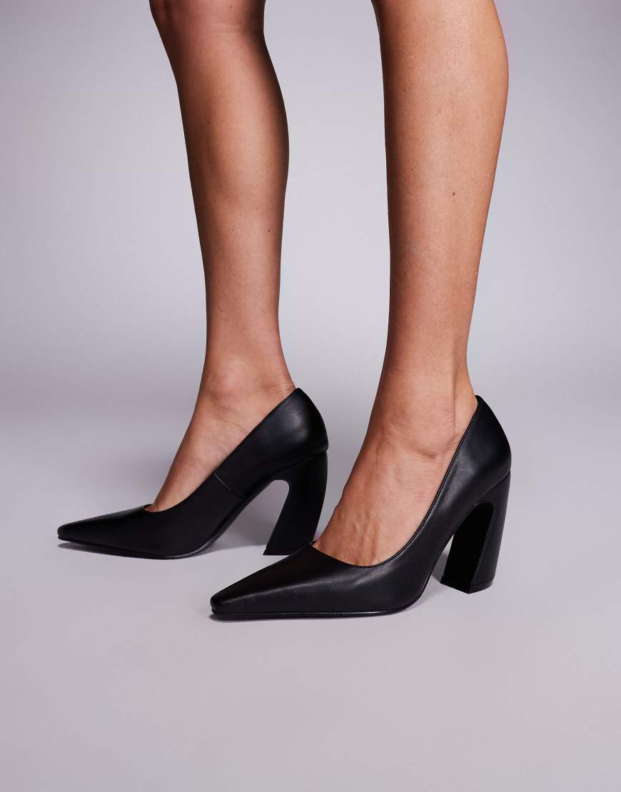Public Desire - Jealousy - Pumps in Schwarz von Public Desire