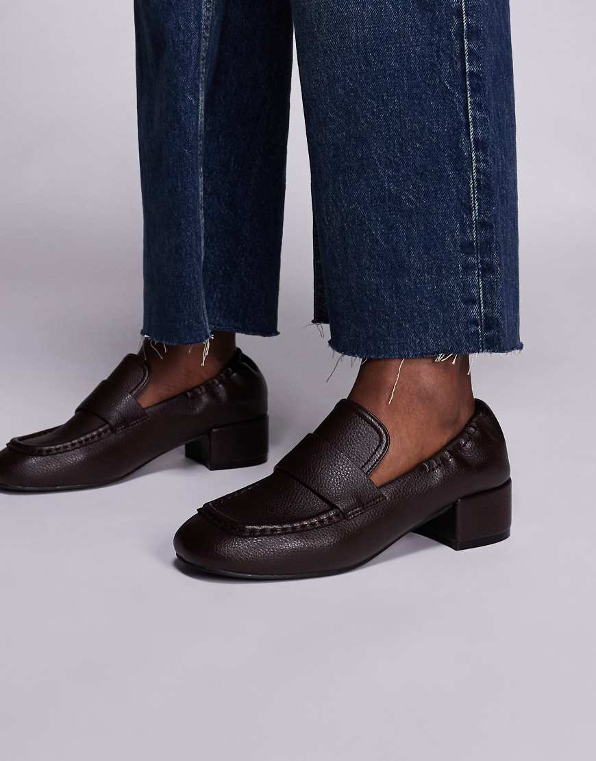 Public Desire - Kelsy - Loafer in Braun mit Blockabsatz-Brown von Public Desire
