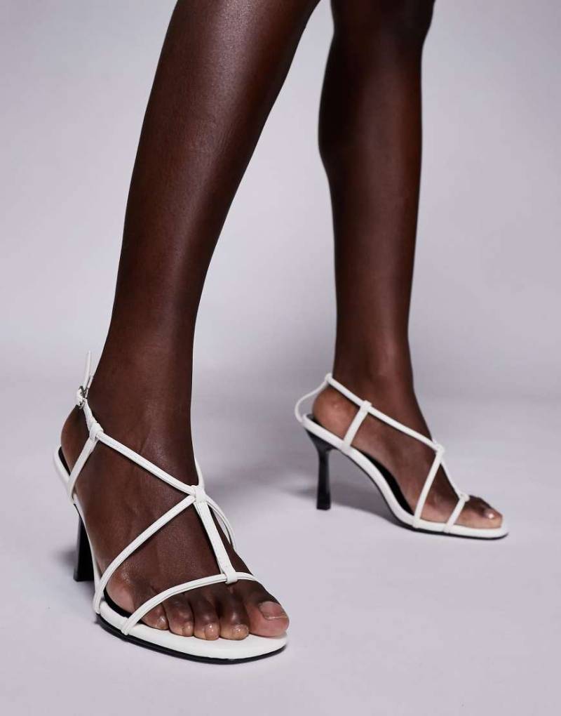 Public Desire - Marie - Riemchen-Sandalen in Weiß mit mittelhohem Absatz-Schwarz von Public Desire