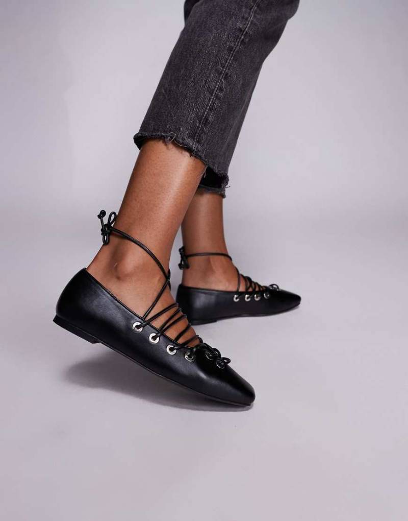 Public Desire - Schnürschuhe in Schwarz von Public Desire