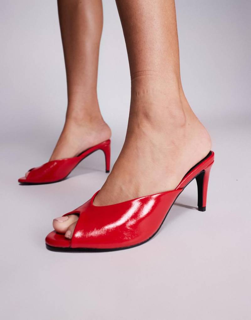 Public Desire - Stessy - Sandalen-Mules in Rot mit Absatz und offener Spitze von Public Desire