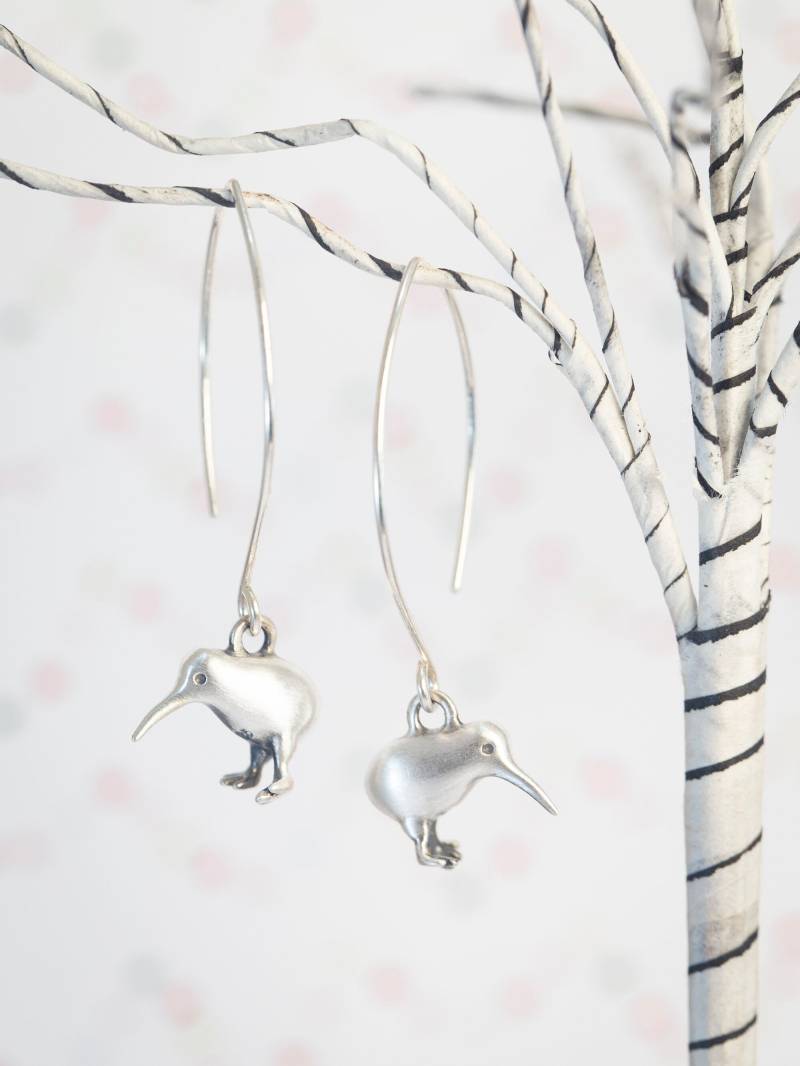 Kiwi Ohrringe Handgemachter Kiwischmuck Aus Sterling Silber, Bronze Oder 585Er Gold von PuccoonRaccoon