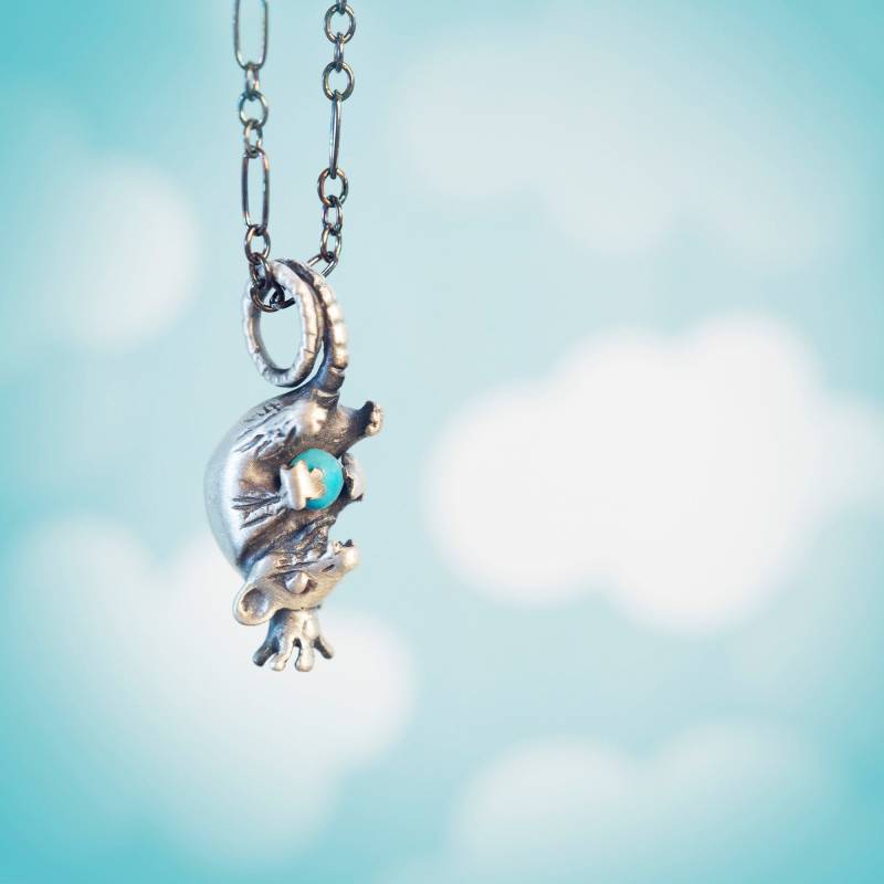 Prinz Opossum Halskette, Umklammert Ihre Wahl Eines Echten Edelstein, Handgemacht in Sterling Silber, Bronze Oder Gold/Anhänger von PuccoonRaccoon