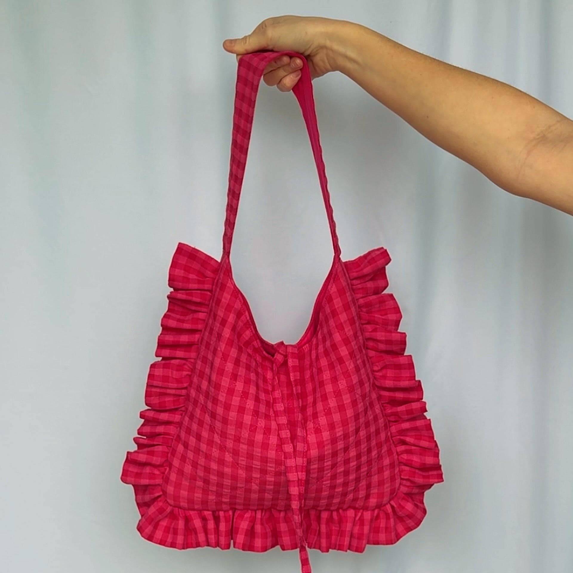 Handgemachte Gesteppte Einkaufstasche - Rosa Gingham Ruffle Schultertasche von Puddinpopps