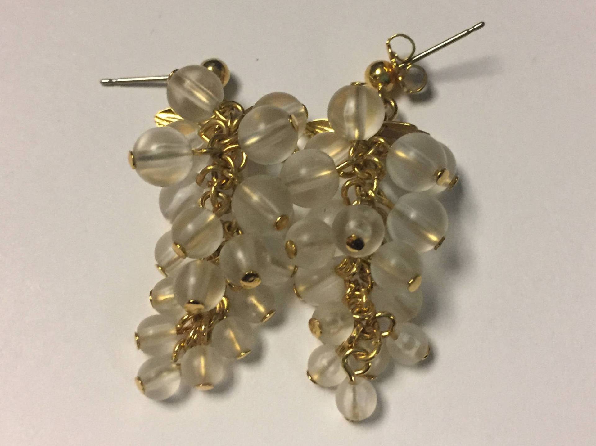 Weiße Trauben Vintage Ohrringe von PugetSoundShop