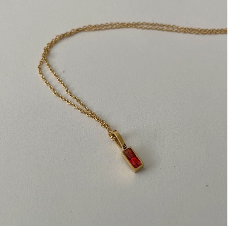 Geburtsstein Halskette Mit Pvd-Vergoldung von PukShopkosmetik