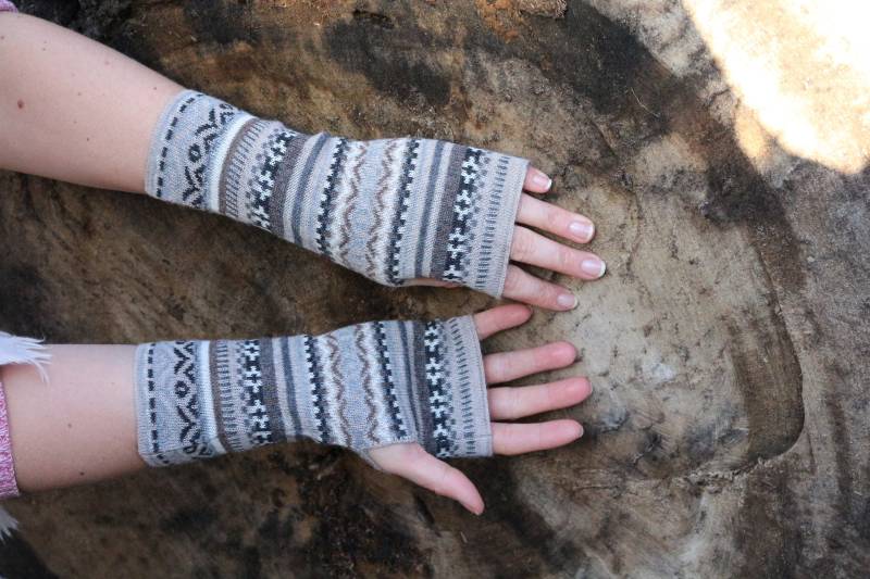 Baby Alpaka Handschuhe, Fingerlos 100% Babyalpaka. Warme, Winter, Handstulpen Für Damen | Geschenk Freundin, Frau, Mama, Alpaca Fingerless Baby Alpaka Handschuhe, Fingerlos 100% Babyalpaka. Warme, Winter, Handstulpen Für Damen | Geschenk Freundin, Frau, Mama, Alpaca Fingerless von PukaFolklore