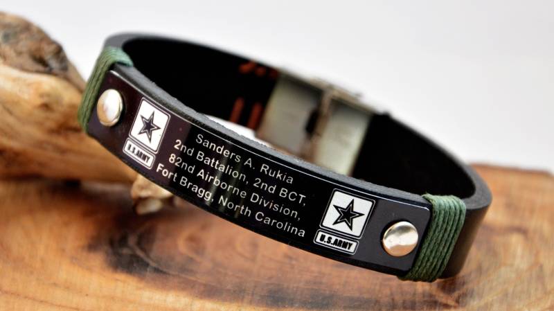 Erinnerungsarmband Kia, Pow, Mia, Lcpl Soldat Im Ruhestand Militär Veteran Armee Armband Personalisiert Leder Männer Polizei Geschenk Eow Erinnerung von PukkaMen