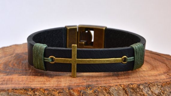 Kruzifix Armband Männer Versteckte Nachricht Kreuz Leder Personalisieren Privat Benutzerdefinierte Mann Ihn Für Abschlussgeschenk Den Besten Freund von PukkaMen