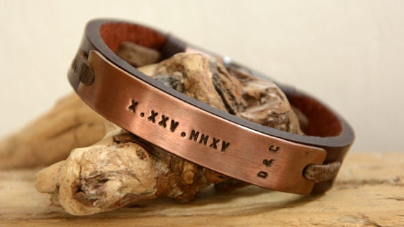 Vatertagsgeschenk Herren Leder Kupfer Armband Personalisiert Für Ihn Gravur Geschenk Mann Geburtstag Liebe Initialen Echtes Flaches von PukkaMen
