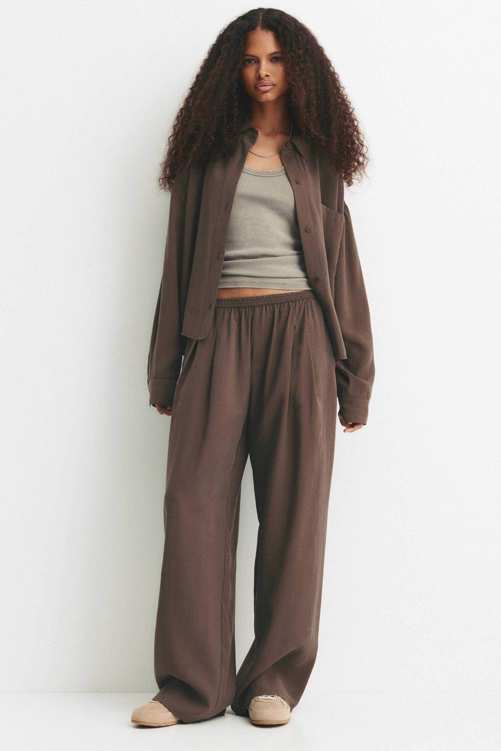 Anzughose Mit Bundfalten von Pull&Bear