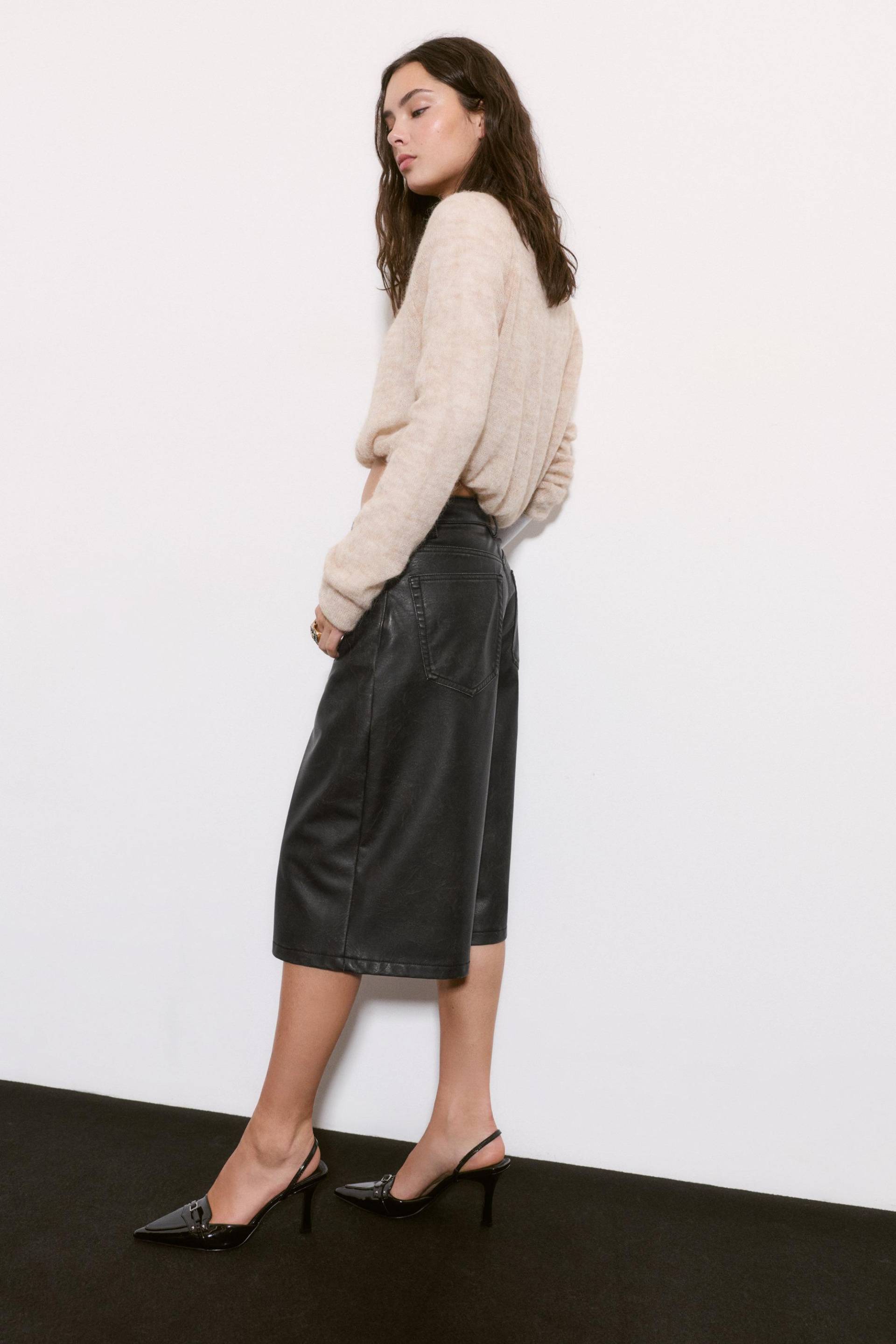 Bermudashorts In Lederoptik von Pull&Bear