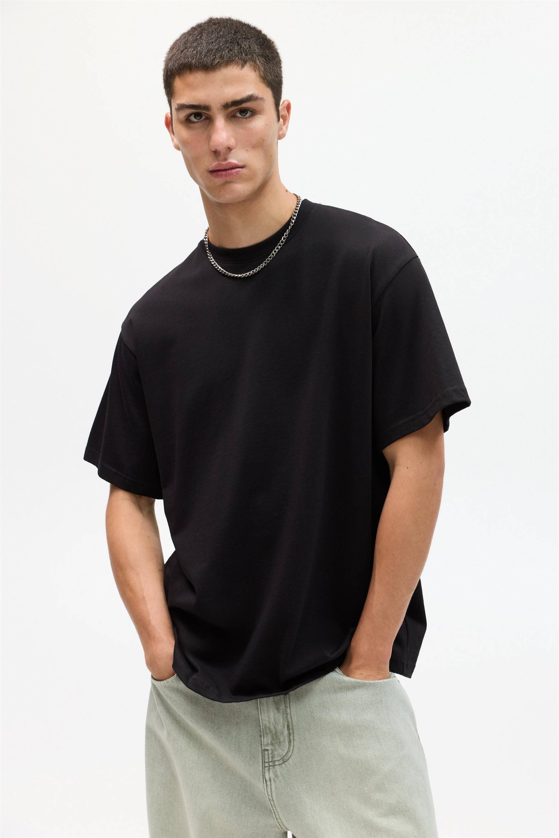 Boxy-T-Shirt von Pull&Bear