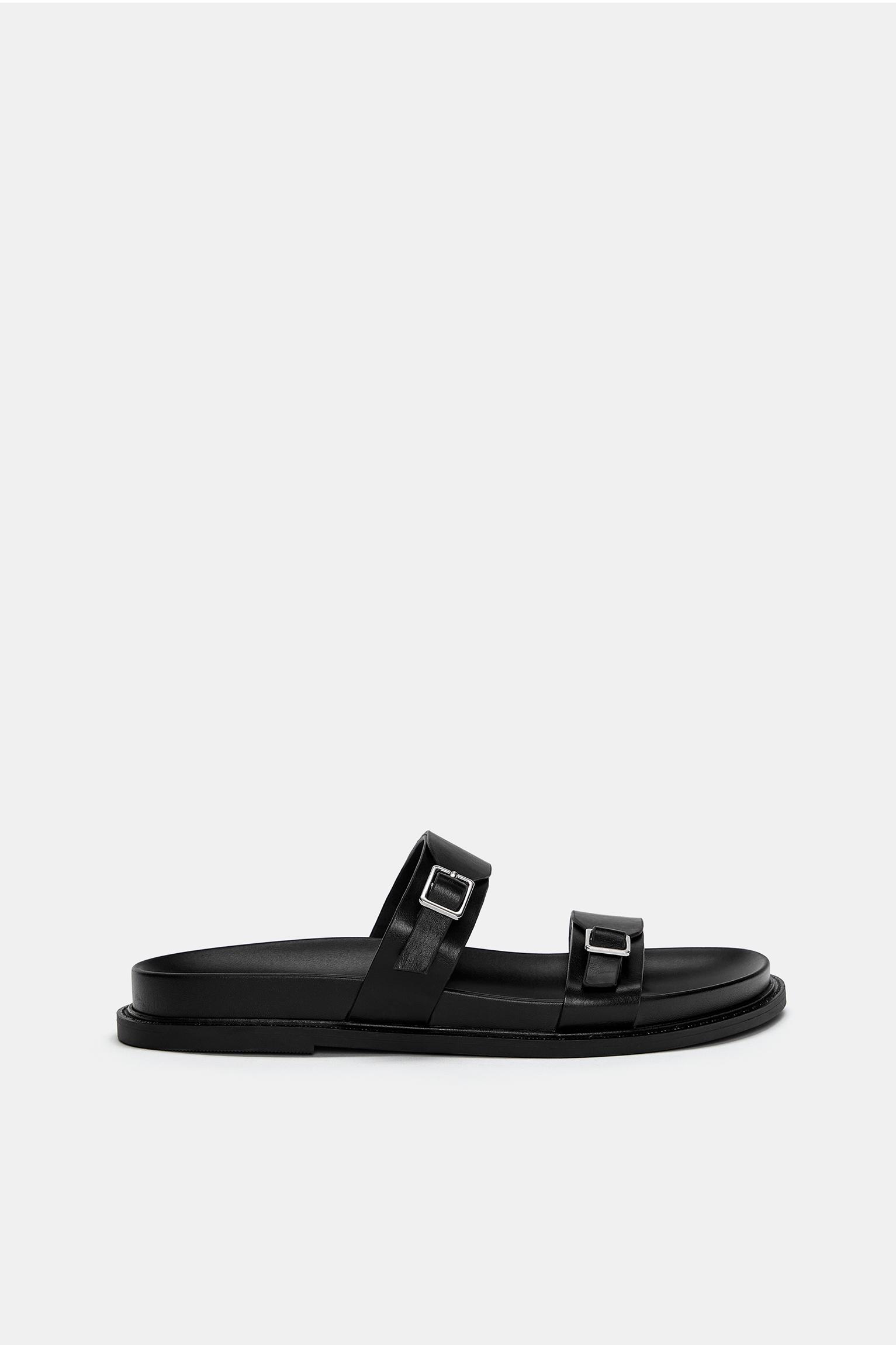 Flache Riemchensandalen von Pull&Bear