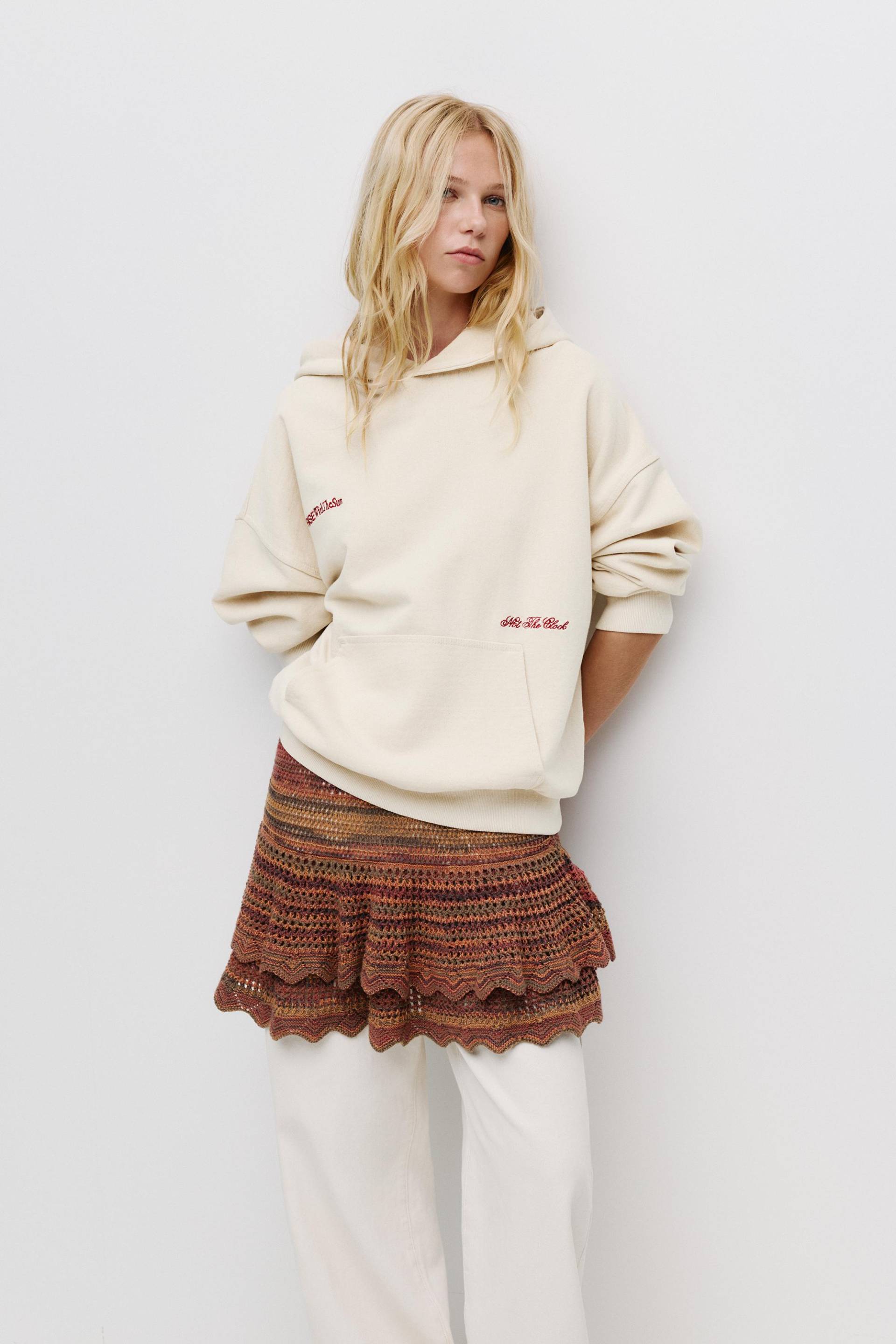 Kapuzen-Sweatshirt Mit Text von Pull&Bear