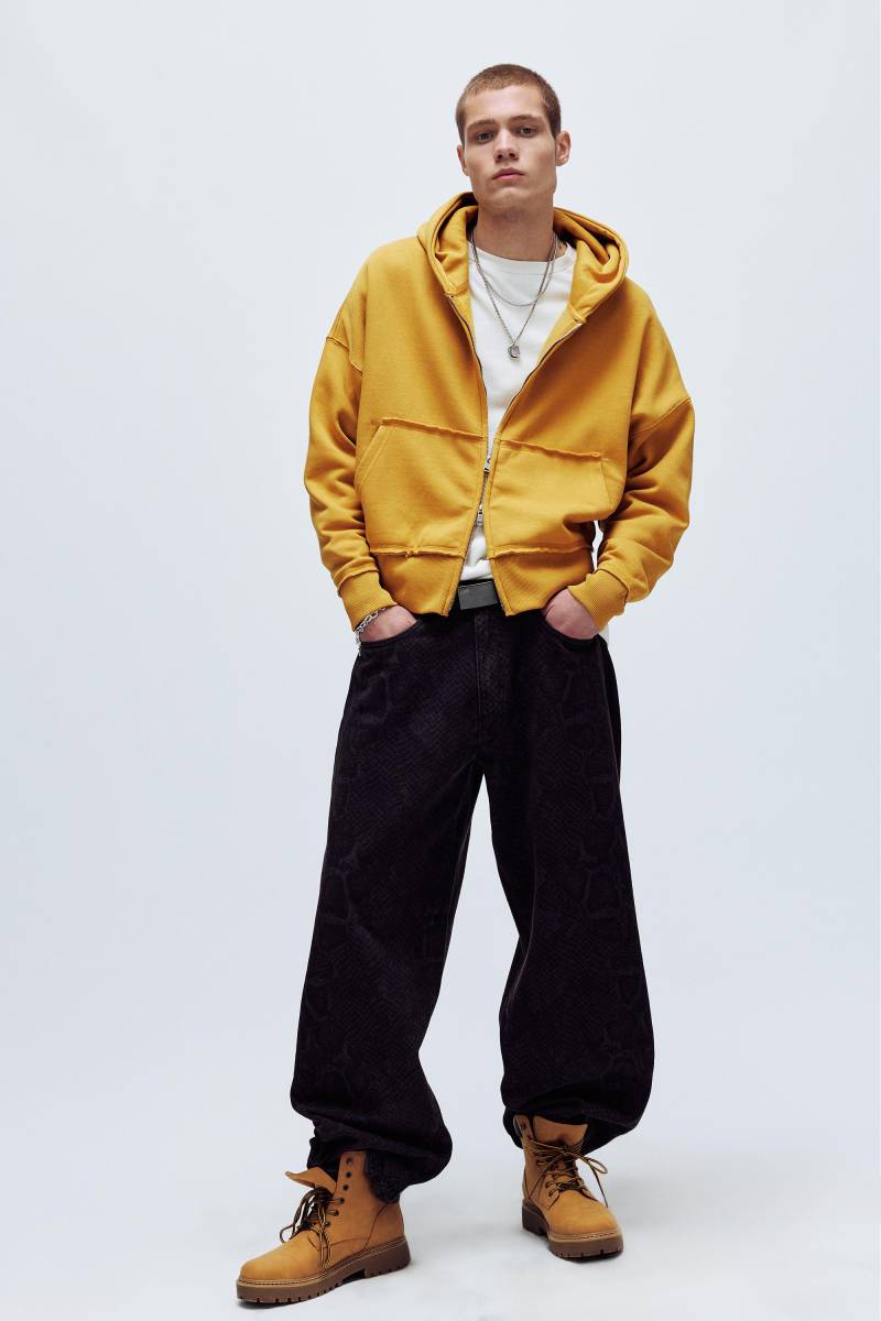 Kurzes Kapuzensweatshirt Stwd Studio von Pull&Bear