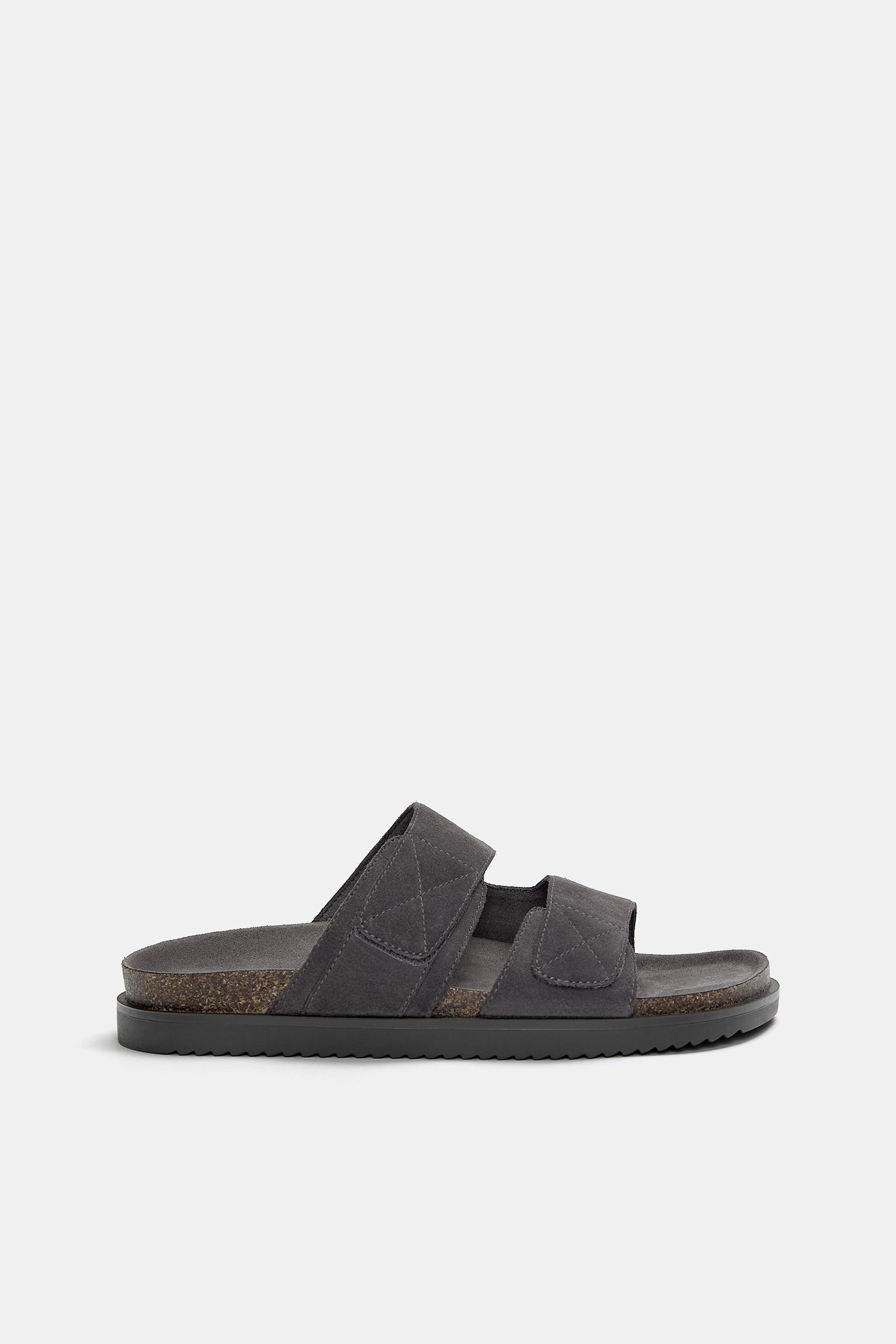 Leather Flat Sandals von Pull&Bear