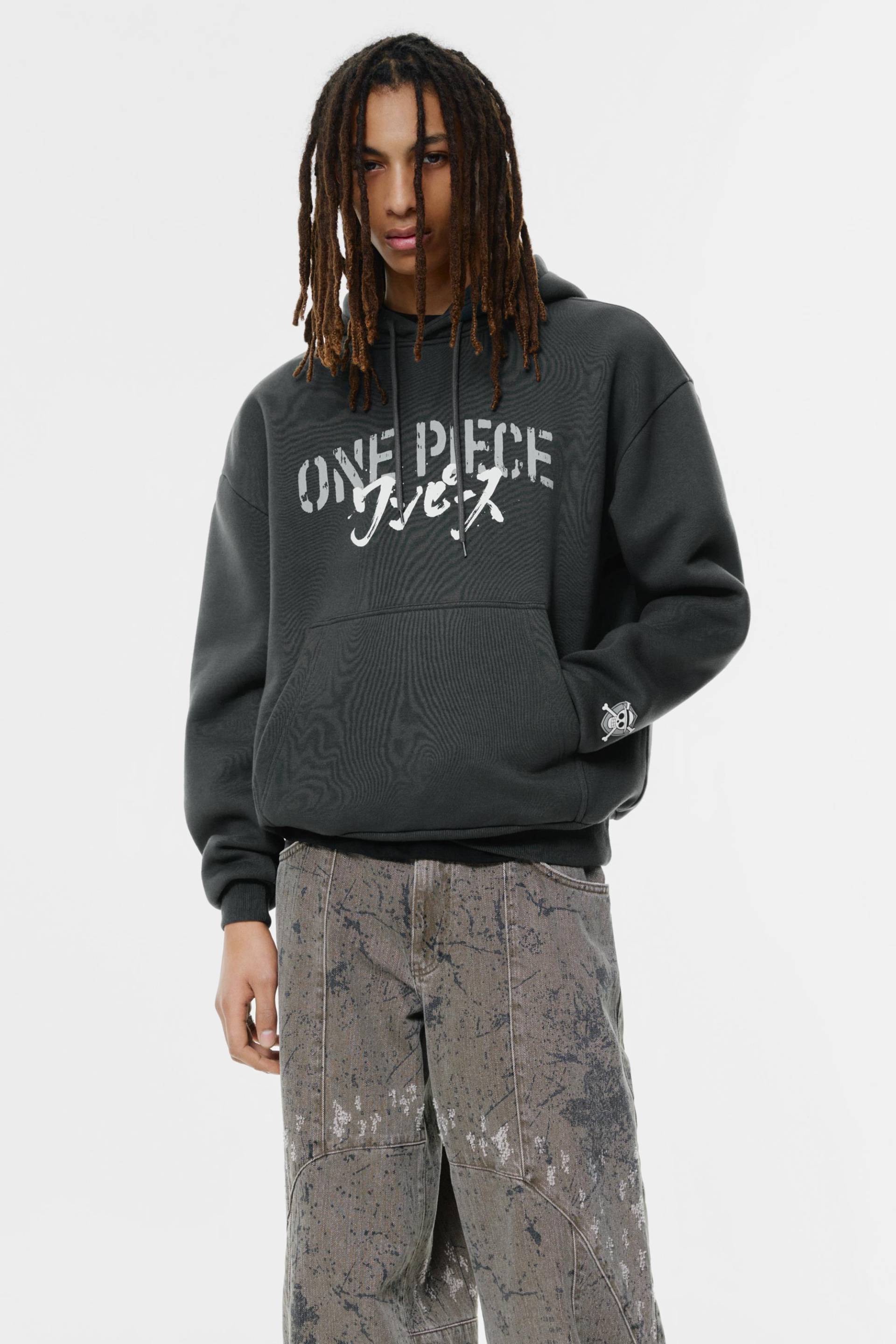 One Piece Kapuzen-Sweatshirt von Pull&Bear