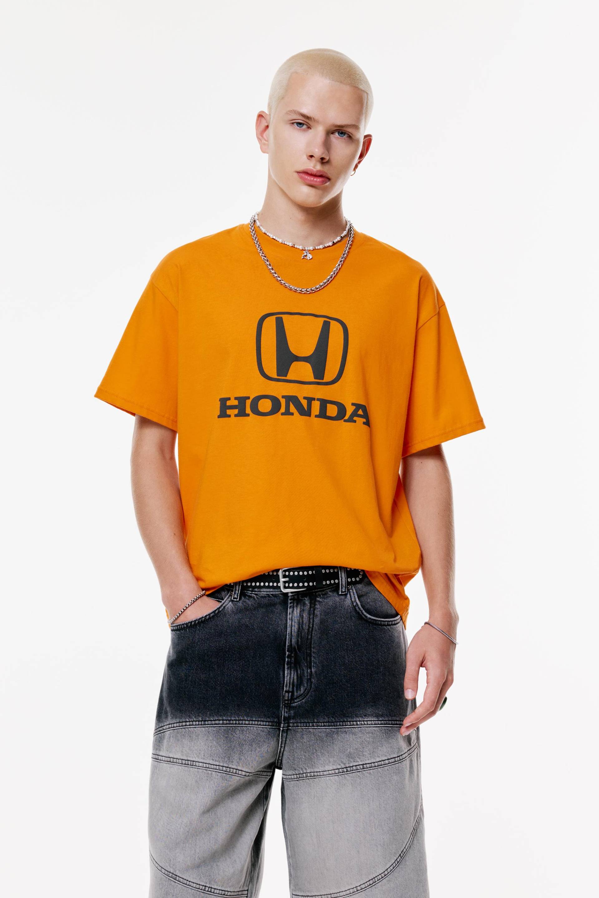 Orangefarbenes Honda-T-Shirt von Pull&Bear