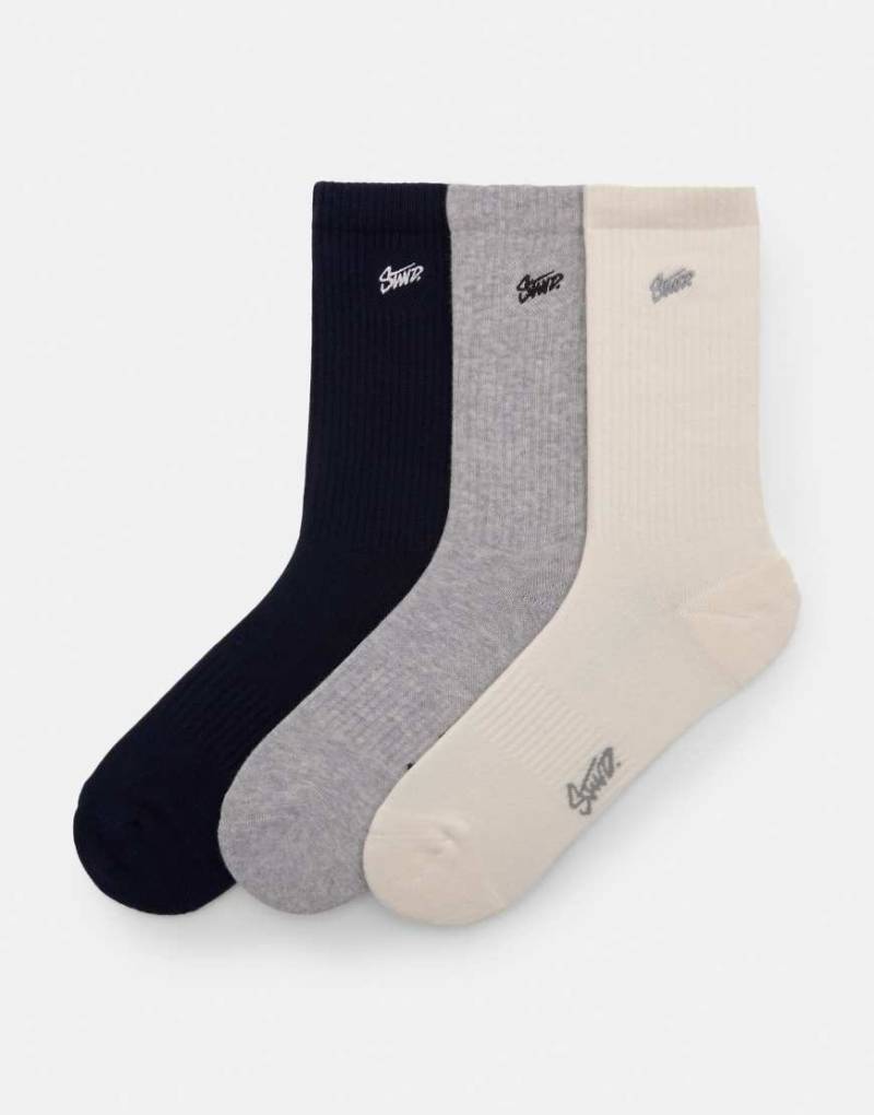 Pull & Bear - 3 Paar Socken in verschiedenen Farben mit „STWD"-Logo-Bunt von Pull & Bear