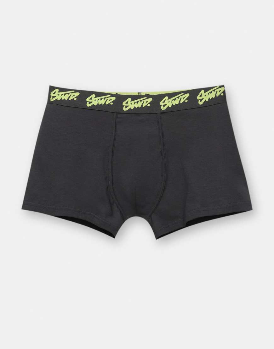 Pull & Bear - 3er-Pack Boxershorts in Schwarz mit „STWD"-Logo in Neonfarben-Bunt von Pull & Bear