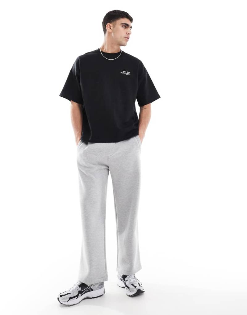 Pull & Bear - Angeraute Jogginghose in Hellgrau mit weitem Bein von Pull & Bear