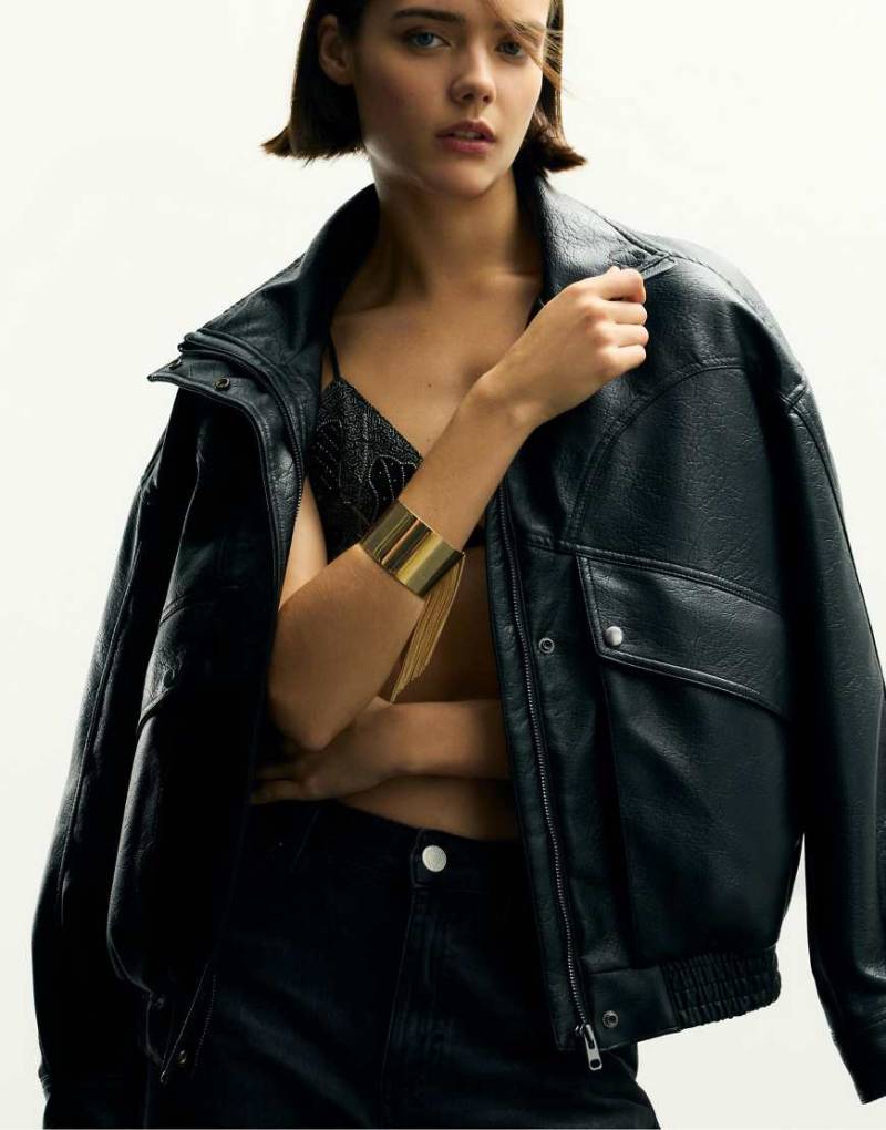 Pull & Bear - Armreif in Goldoptik mit Fransendetail-Goldfarben von Pull & Bear