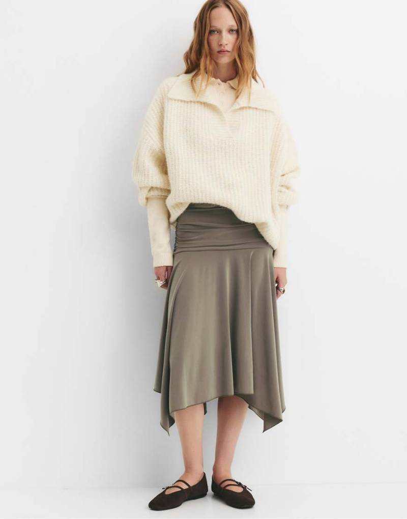 Pull & Bear - Asymmetrischer Midirock in Maulwurfbraun-Brown von Pull & Bear