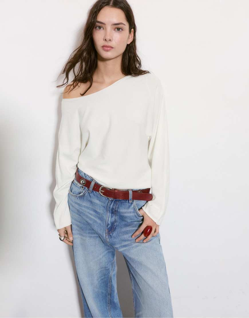 Pull & Bear - Asymmetrischer Pullover in Beige-Neutral von Pull & Bear