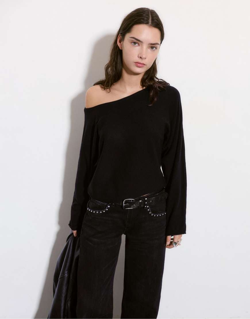 Pull & Bear - Asymmetrischer Pullover in Schwarz von Pull & Bear