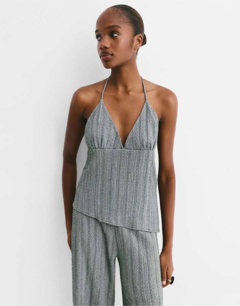 Pull & Bear - Asymmetrisches Oberteil aus Crepe-Stoff in Blassgrau von Pull & Bear