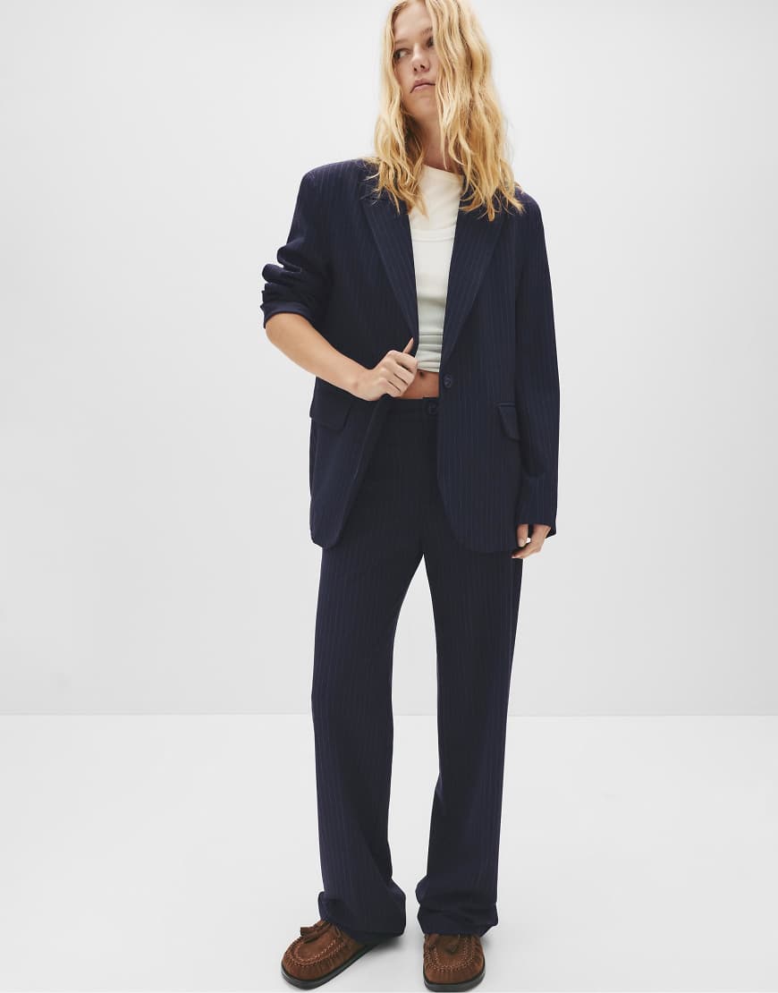 Pull & Bear - Basic-Blazer in Schwarz mit Nadelstreifen-Bunt von Pull & Bear
