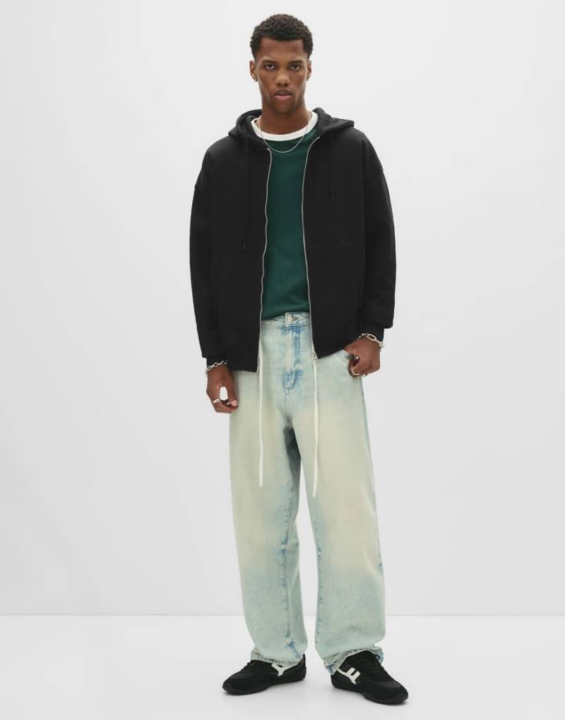 Pull & Bear - Basic - Kapuzenjacke mit Reißverschluss in Schwarz von Pull & Bear