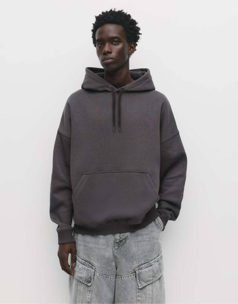 Pull & Bear - Basic-Kapuzenpullover in Grau von Pull & Bear