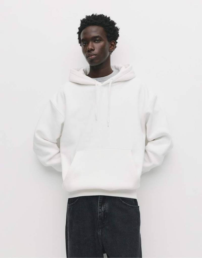 Pull & Bear - Basic-Kapuzenpullover in Wollweiß von Pull & Bear