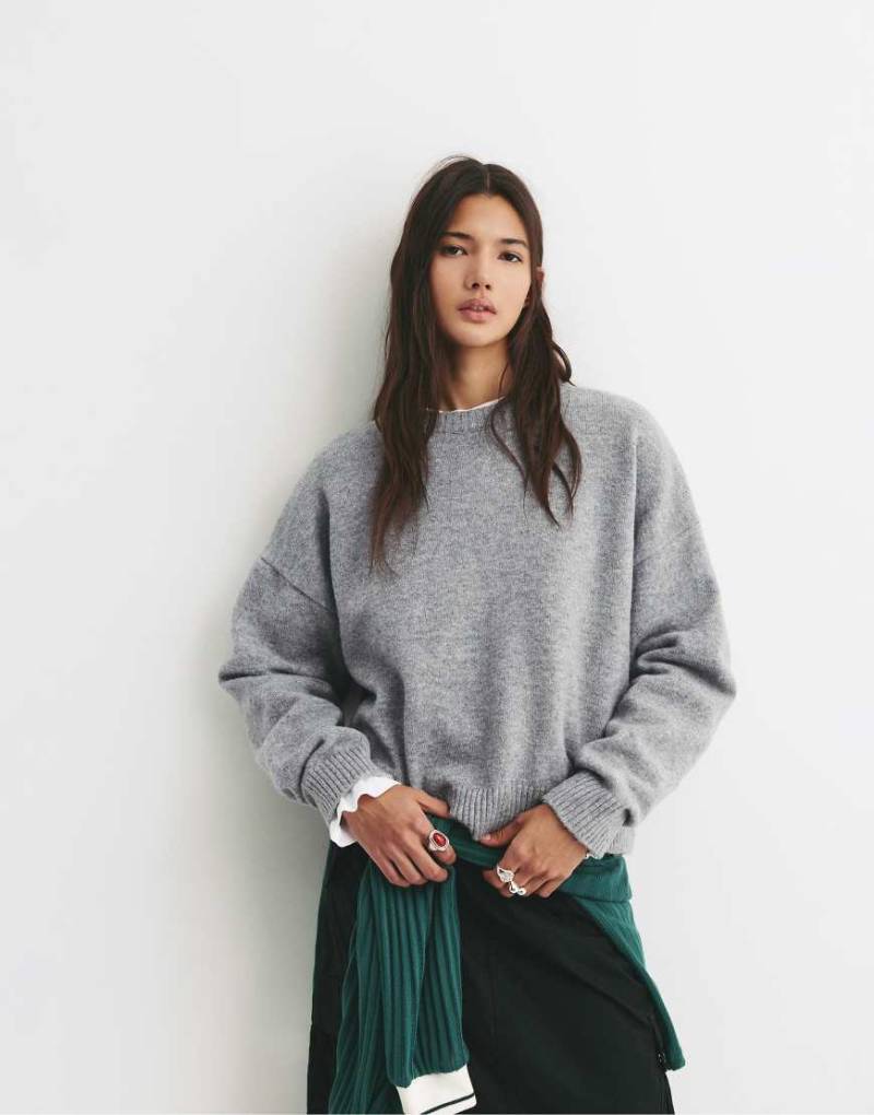 Pull & Bear - Basic-Strickpullover in meliertem Grau von Pull & Bear