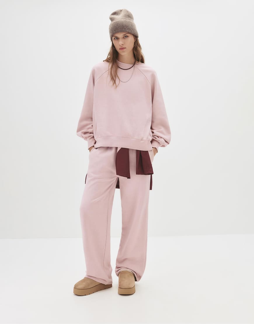 Pull & Bear - Basic-Sweatshirt aus Fleece in Rosa von Pull & Bear