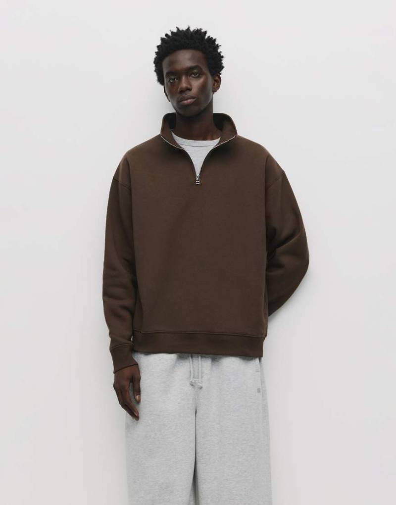 Pull & Bear - Basic-Sweatshirt in Braun mit kurzem Reißverschluss-Brown von Pull & Bear