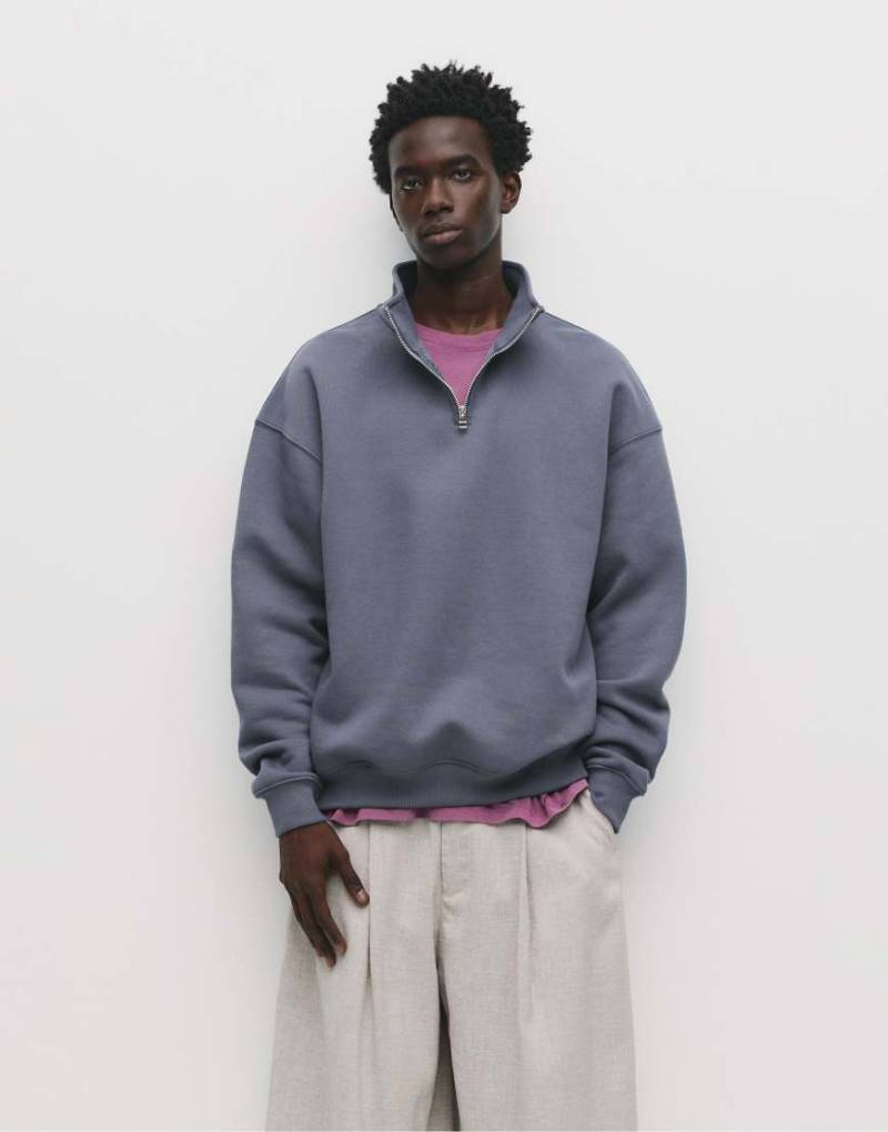 Pull & Bear - Basic-Sweatshirt in Türkis mit kurzem Reißverschluss-Blau von Pull & Bear