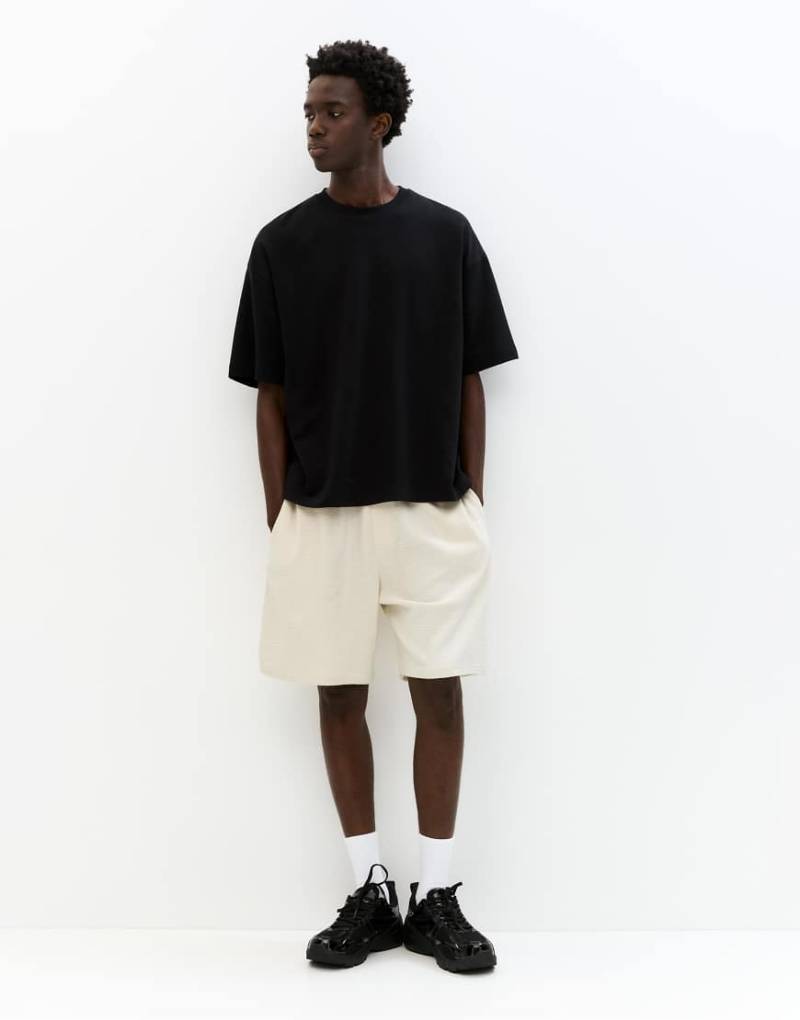 Pull & Bear - Bermudashorts aus Strick in Wollweiß mit Waffelstruktur von Pull & Bear